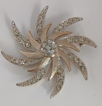 Sarah Coventry Starburst Rhinestone Brooch Pin 2.50&quot; - $218.62 MXN