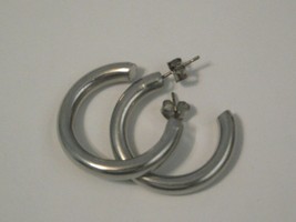 Vintage new old stock 70&#39;s silver aluminum plain hoop post earrings 1&quot; x... - $5.00