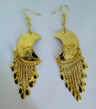 Life in the Andes - yellow metal embossed Earring in the shape of the Crescent M - £13.03 GBP