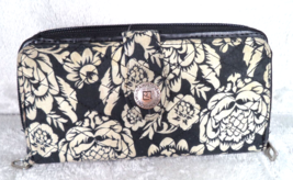 Stone Mountain Wallet Quilted Cotton Floral Fabric Zip Closure Black Beige - $11.83