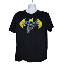 Batman Men&#39;s T Shirt Size Large Batman Lunging Forward Short Sleeve Black - £20.40 GBP