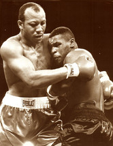 James Bonecrusher Smith Vs Mike Tyson 8X10 Photo Boxing Picture - £3.94 GBP