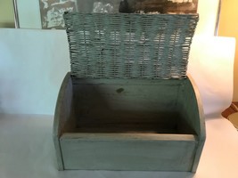 Vintage Shabby Wood &amp; Wicker Bread Box Holder Lift Up Door - £35.83 GBP