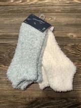 Universal Thread Women&#39;s 2 Pair Low Cut Socks Cozy Super Soft 4-10 Shoe Size. R - £3.88 GBP