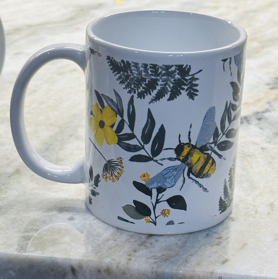 Bees &amp; Flowers 4”H x 3 1/2”W Oversized Coffee Mug Cup-1 BRAND NEW-SHIP24H - $14.73