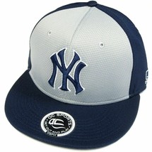 New York Yankees MLB OC Sports Q3 Flat Hat Cap Navy / Gray Two Tone NY Logo OSFM - £15.97 GBP