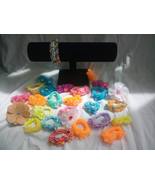 Hannah Loom Bracelet with 30pc. Mix Assorted Random Loom Bracelets - $452.35 MXN