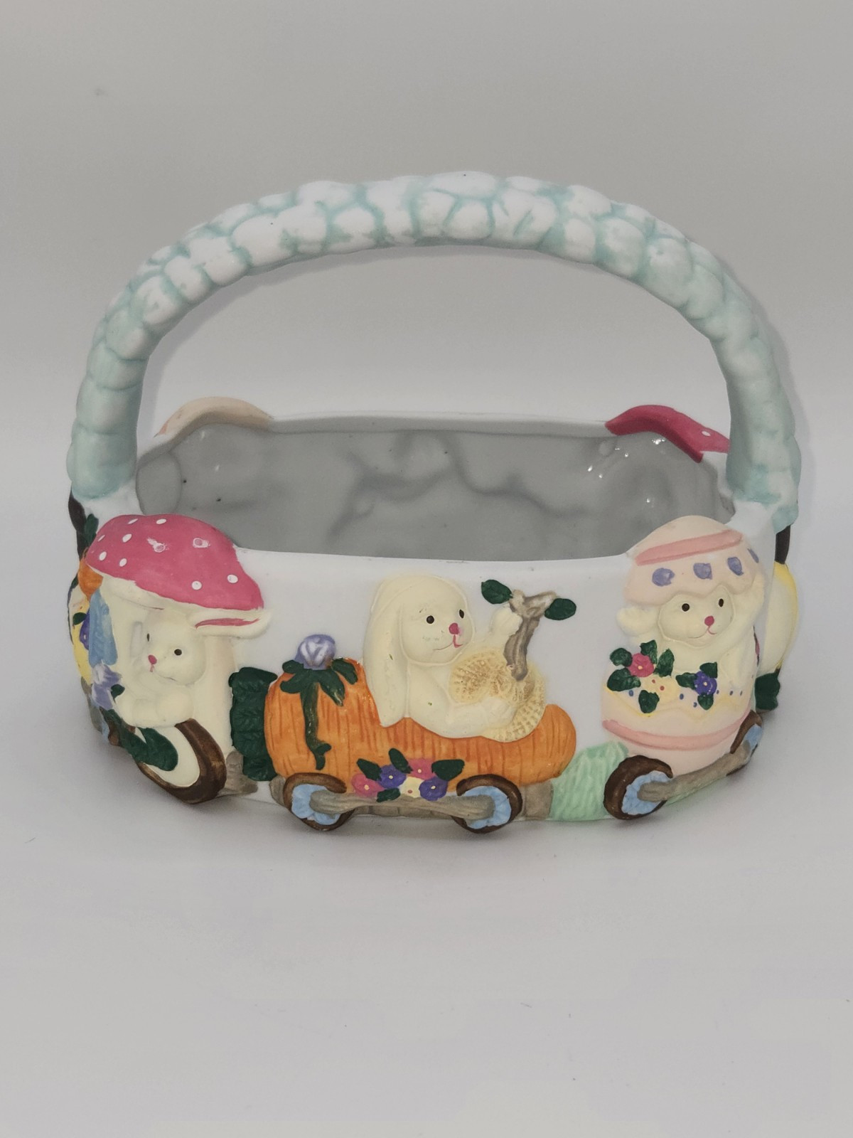 ABC Distributing 1995 Ceramic Blue Easter Basket Bunnies - $39.21