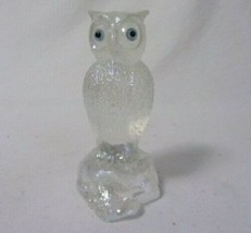 Vintage Crystal Carnival Solid Glass Owl With Glass Blue Eyes Figurine Rare - £22.16 GBP