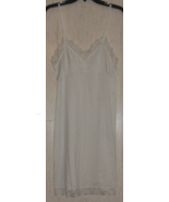 EXCELLENT WOMENS VINTAGE Penneys Gaymode IVORY FULL SLIP  SIZE 36 SHORT - €20,32 EUR