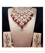 VeroniQ Trends-Elegant Gold Plated Kundan Statement Necklace With Ruby Quartz Be - £196.65 GBP