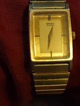 Women&#39;s Gold Tone Seiko Tank Watch - $726.95 MXN