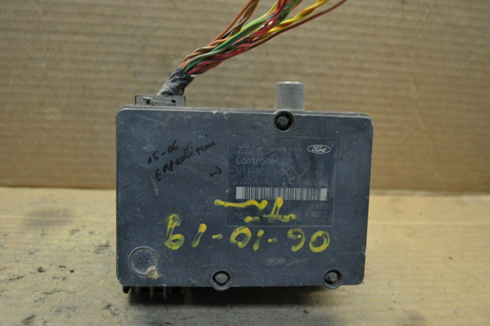 2005 2006 Ford Expedition ABS Pump Control 5L1T2C219AD Module 412-11c3 Item image 6