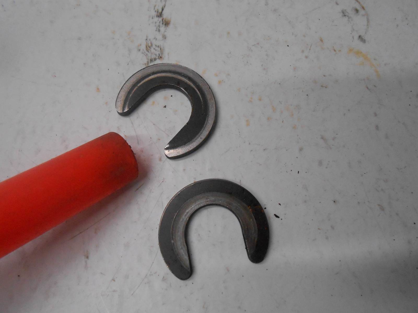 2004 Chevrolet Silverado 1500 Rear Axle Clips Item image 5