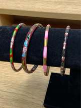 Vintage Cloisoone Enamel Bangle bracelet, Flora Pattern Lovely - $924.40 MXN
