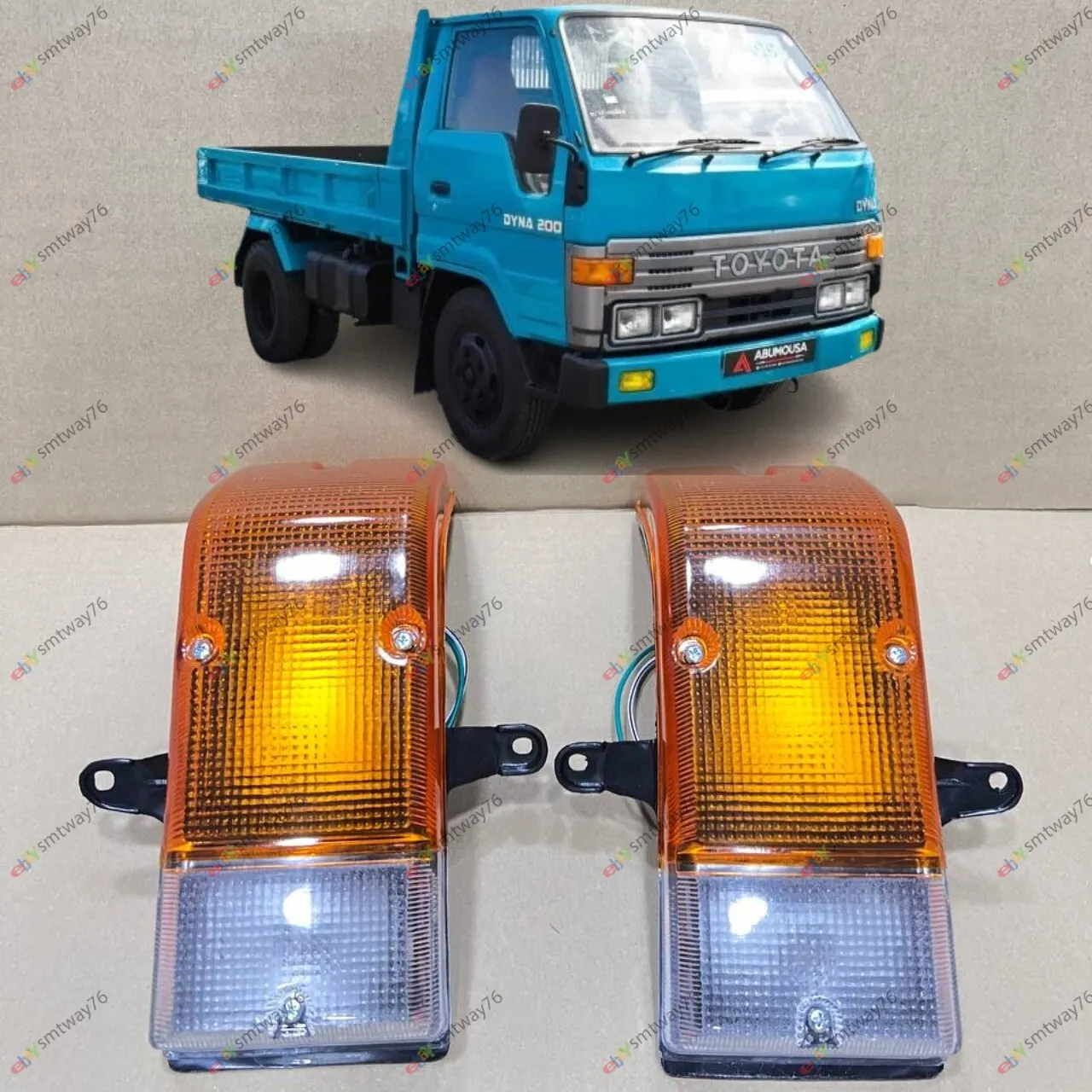 Primary image for One Pair Front Corner Indicators Lights Fits Toyota Dyna BU 60 85 96 1984 - 1995