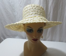 Vtg 1940&#39;s Wide Brim Sun Hat Woven Raffia Straw Ivory/Cream With tag - £27.53 GBP