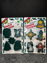 Plastic Christmas Cookie Cutters Vintage-Hartin Made In USA-New On Card ... - $12.38