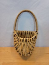 Vintage Wicker Ratan Round Oval Basket Wall hanging Handmade woven Signed 9x5x3 - £12.01 GBP