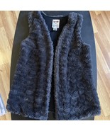 Belle du Jour Young Girl’s vest- Size M - $150.96 MXN