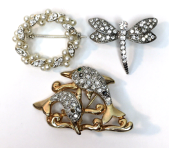 Vtg Brooch Lot MISSING STONES Dolphins, Dragonfly, Wreath for Repair Crafting - £8.97 GBP