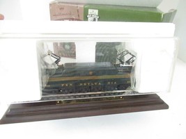 Hallmark - Miniature Lionel 2332 Pennsylvania GG-1 Electric - BOXED- NEW- HB1 - £21.49 GBP