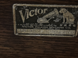 Antique Victor Victrola  Talking Machine Phonograph 1910 Hand Crank parts - $143.55