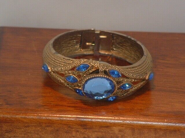 Pre-Owned Vintage Women’s Desire Jeweled Analog Dress Watch - $17.82