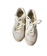 New Balance Women’s 7W White Suede Mesh 574 Sneakers - $677.95 MXN