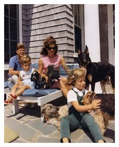 President John F. Kennedy And His Family Jackie And Children 8X10 Photo - £6.34 GBP