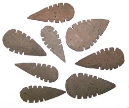 25 pieces SERRATED HICKORYITE STONE LARGE 2 TO 3 INCH ARROWHEADS wholesa... - $23.70
