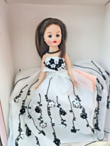 Madame Alexander 38735 Black and White Ball 10” Doll 454/750 Limited Edition - £93.86 GBP