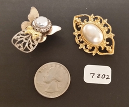 2 Vintage Pins – Faux Baroque Pearl and Rhinestone Angel - £7.98 GBP