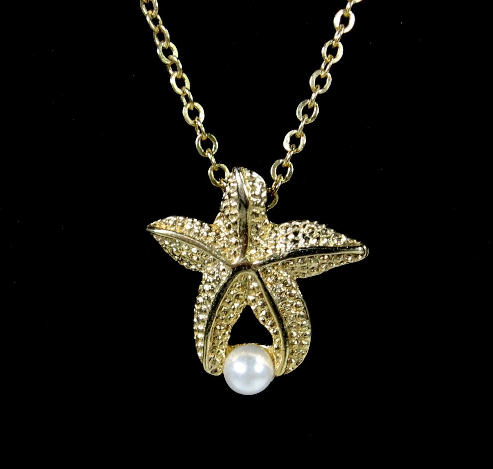 Primary image for STARFISH with Faux PEARL Pendant Vintage NECKLACE Star Fish  Goldtone 17.5" 