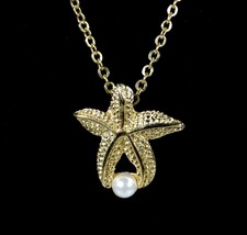 STARFISH with Faux PEARL Pendant Vintage NECKLACE Star Fish  Goldtone 17... - $12.99