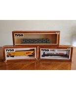 Lot of 3 Tyco Box Car Flat Car + Tanker Union 76 + Hopper Union Pacific ... - $368.56 MXN