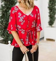 Cupcakes And Cashmere tipton wrap blouse in Red Floral - £31.56 GBP