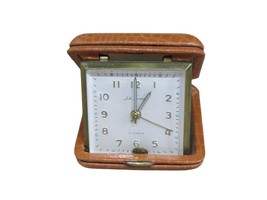 Vintage SETH THOMAS Tripmate 901 Travel Clock 40 Hour Alarm Tan White - $183.60 MXN