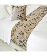 The HomeCentric Cotton Beige Decorative Bed Runner and Pillow Cover - Lu... - €76,68 EUR+