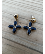 Dangle Drop Unbranded Black Enamel Gold Tone Pierced Stud Earrings Flower - £15.55 GBP
