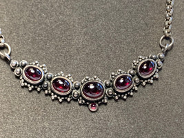 Sterling Silver Necklace 24.81g Fine Jewelry 17.5&quot; Cranberry Color Stones - £63.26 GBP