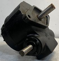 Leedy Manufacturing Right Angle Gear Reducer 9272 Industrial Speed Reducer - $189.99