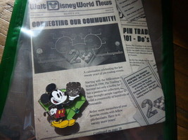 Disney Swap 20 Years By Pin Swap Extra! Extra! Pin &amp; Litho Mickey Mouse-
show... - £35.96 GBP
