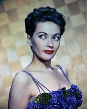 Yvonne de Carlo 1940&#39;s beautiful glamour portrait low cut blue dress poster - $562.94 MXN