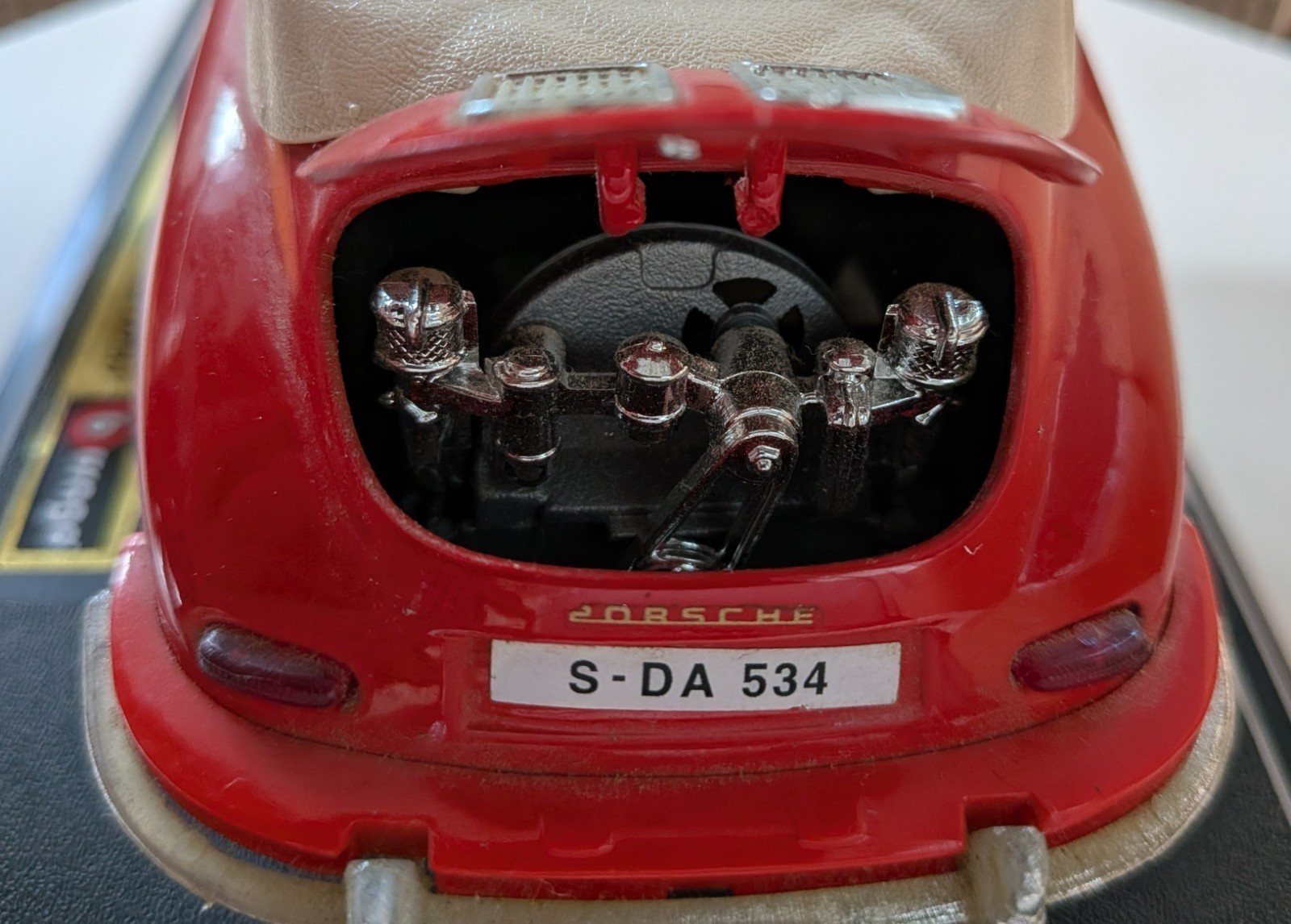 Burago 1:24 Diecast Porsche 356B Cabriolet 1961 Red - NOS - FREE SHIPPING Item image 3