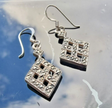 Vintage 925 Sterling Silver Inlaid Sparkling Marcasites Earrings - $31.79