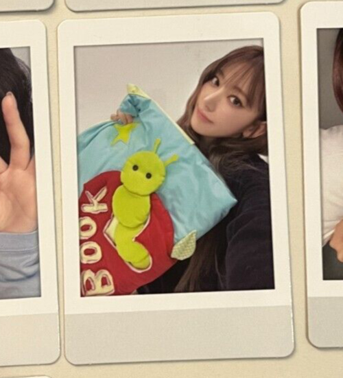 SAKURA LE SSERAFIM Official Photocard &#39;HOT&#39;_Kpop Authentic Tin Case Ver - $2.98