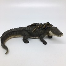 2004 Alligator with Babies Incredible Creatures Safari Ltd Toys Figure 12" Long - £10.84 GBP