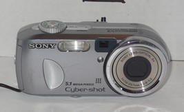 Sony Cyber-shot DSC-P93 5.1MP Digital Camera - Silver Tested Works - £38.95 GBP