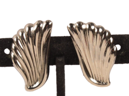 Vintage Clip On Earrings Fan Design Shiny 1 Inch Classic Look - £5.34 GBP